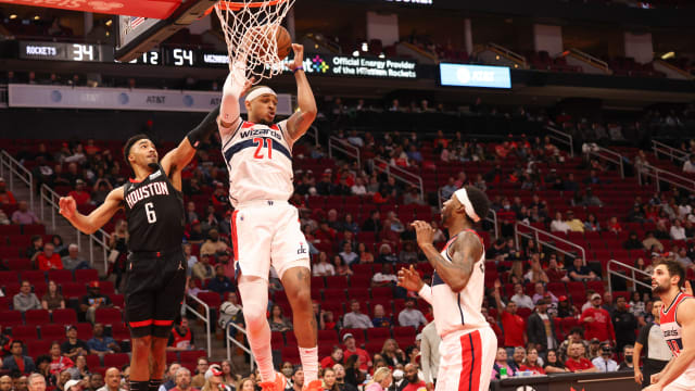Washington Wizards center Daniel Gafford (21) against the Houston Rockets